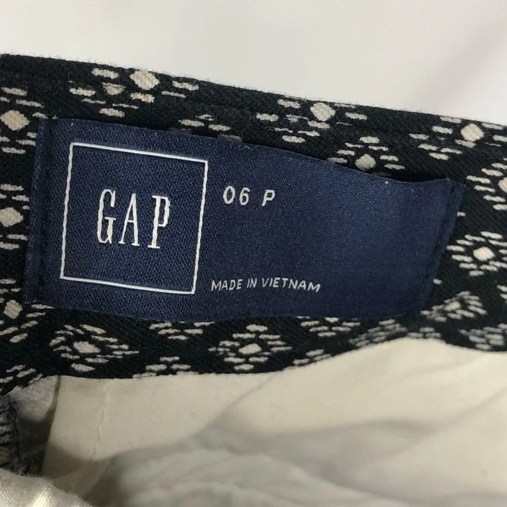 GAP petite black